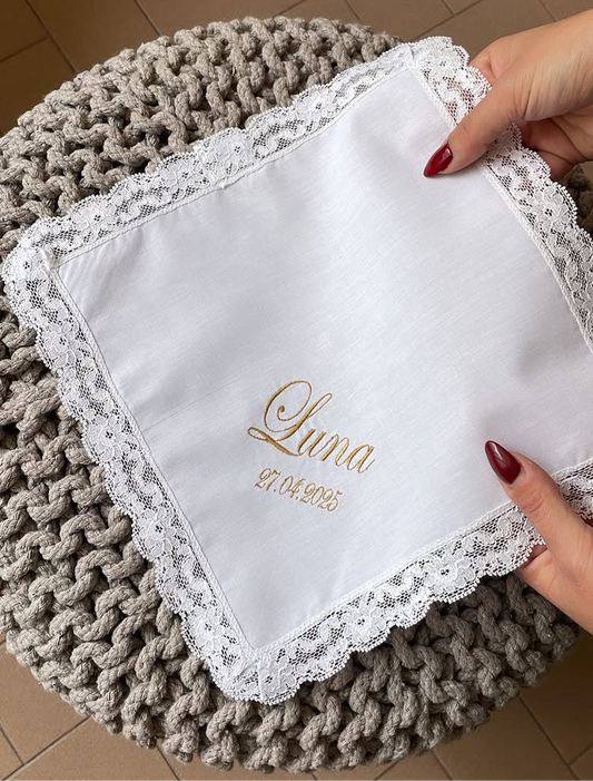 - RICAMO - Fazzoletto battesimale con nome e data
