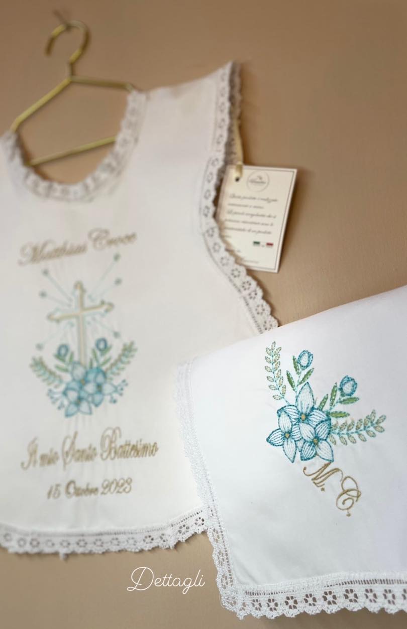 - RICAMO - Fazzoletto battesimale Daphne