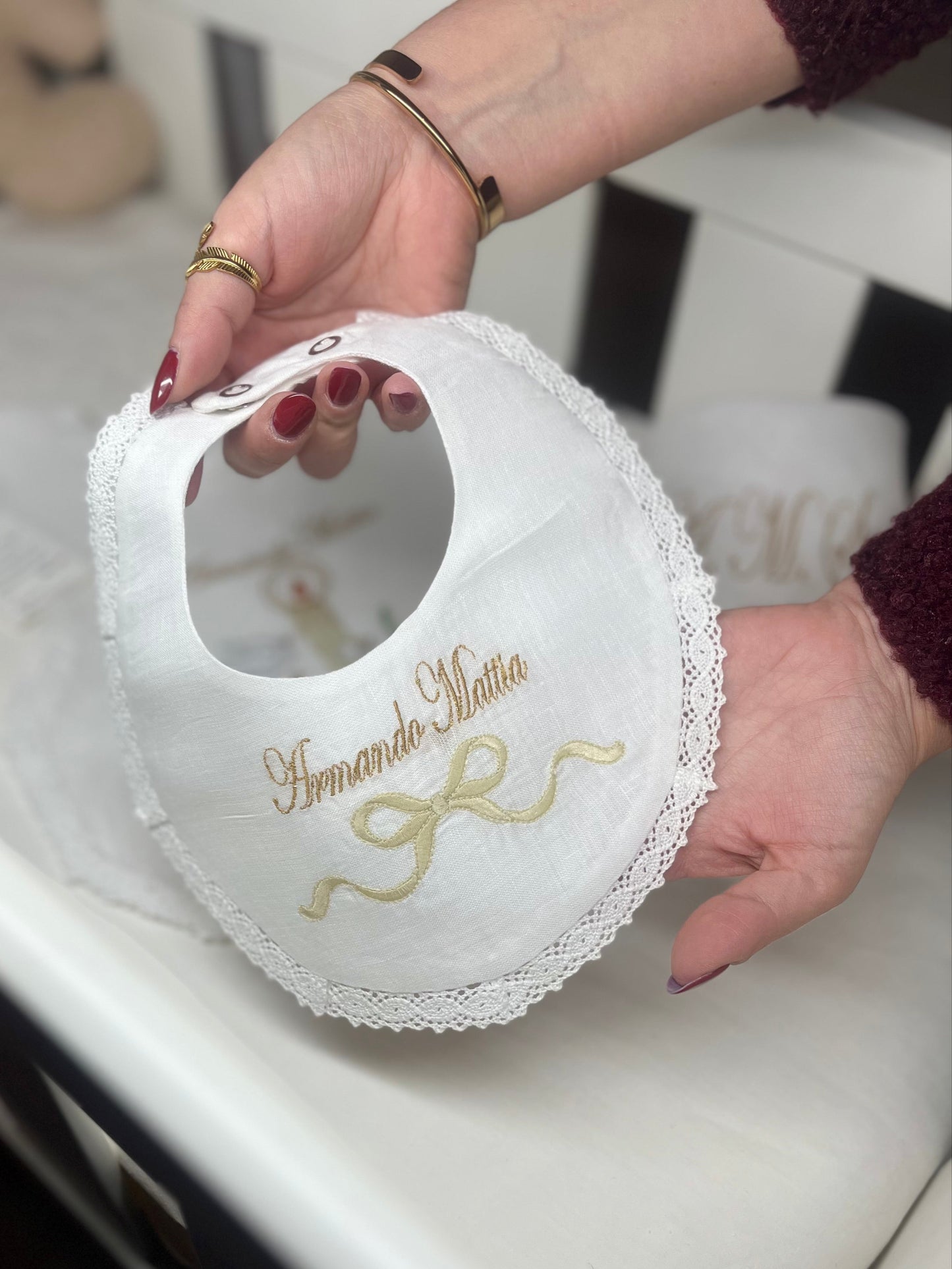 - RICAMO - Bavetta con fiocco