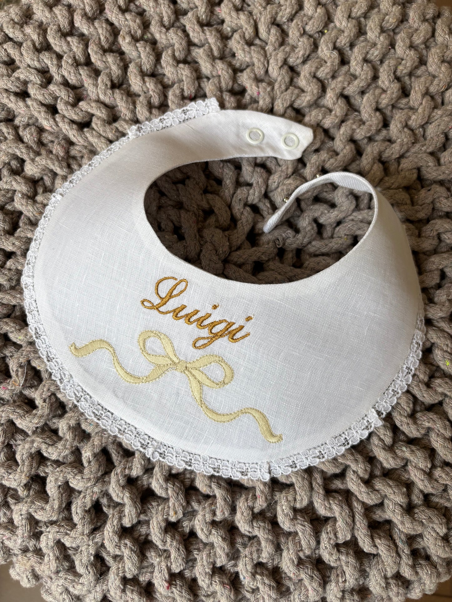 - RICAMO - Bavetta con fiocco