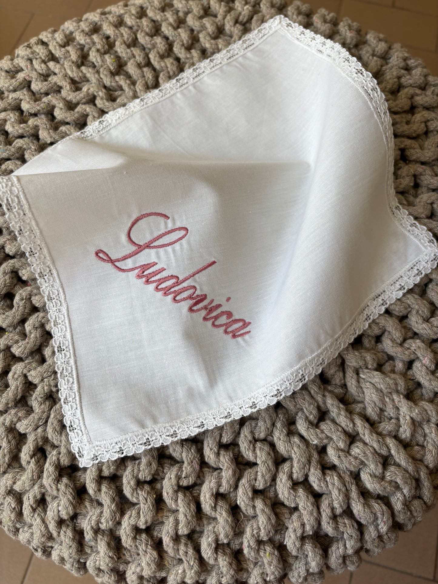 - RICAMO - Fazzoletto battesimale con nome