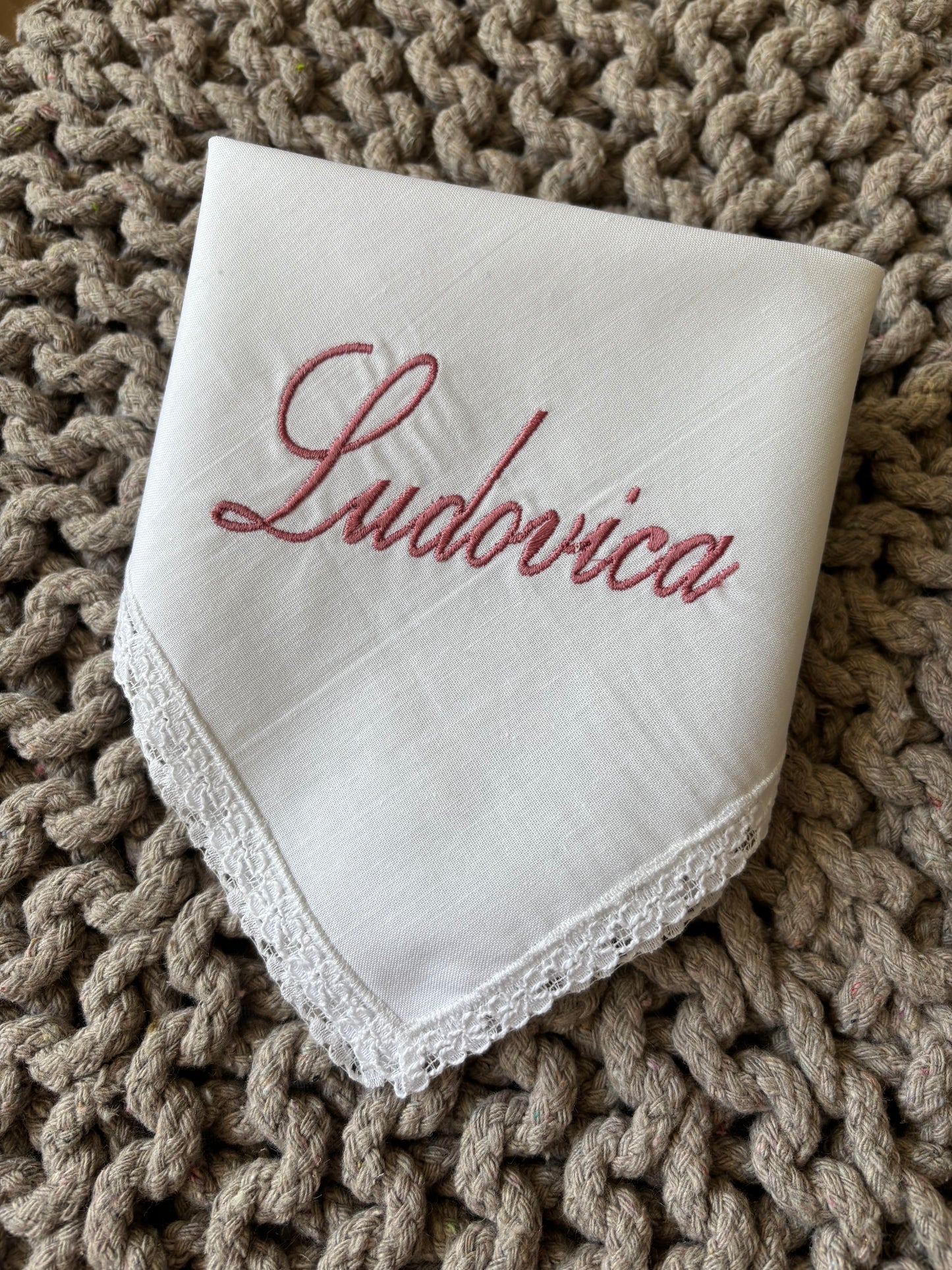 - RICAMO - Fazzoletto battesimale con nome