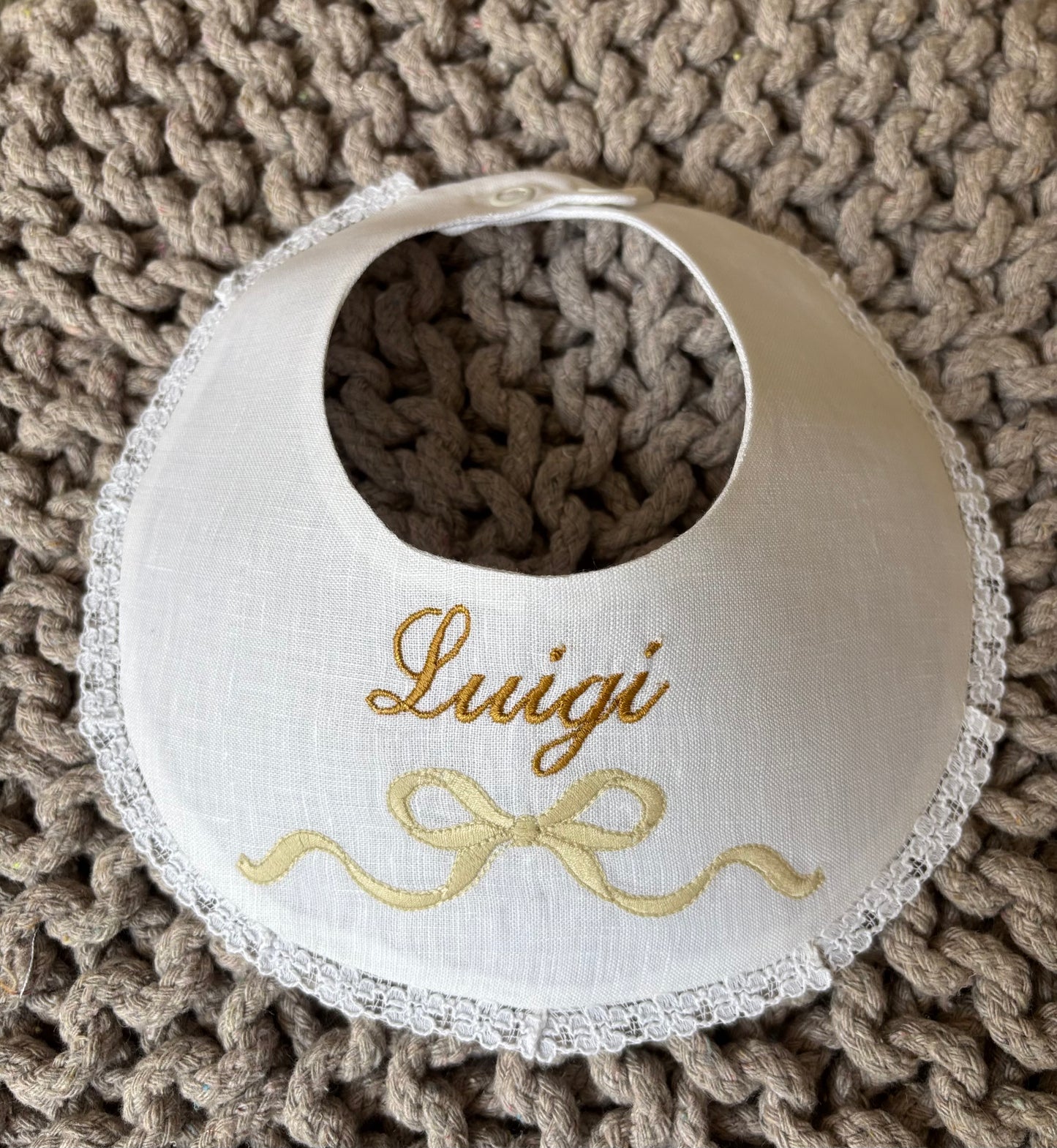 - RICAMO - Bavetta con fiocco