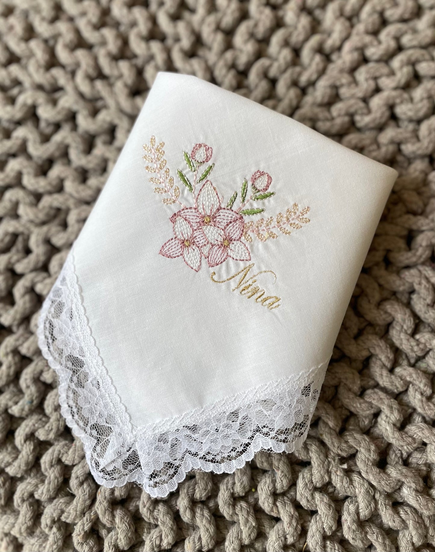 - RICAMO - Fazzoletto battesimale Daphne