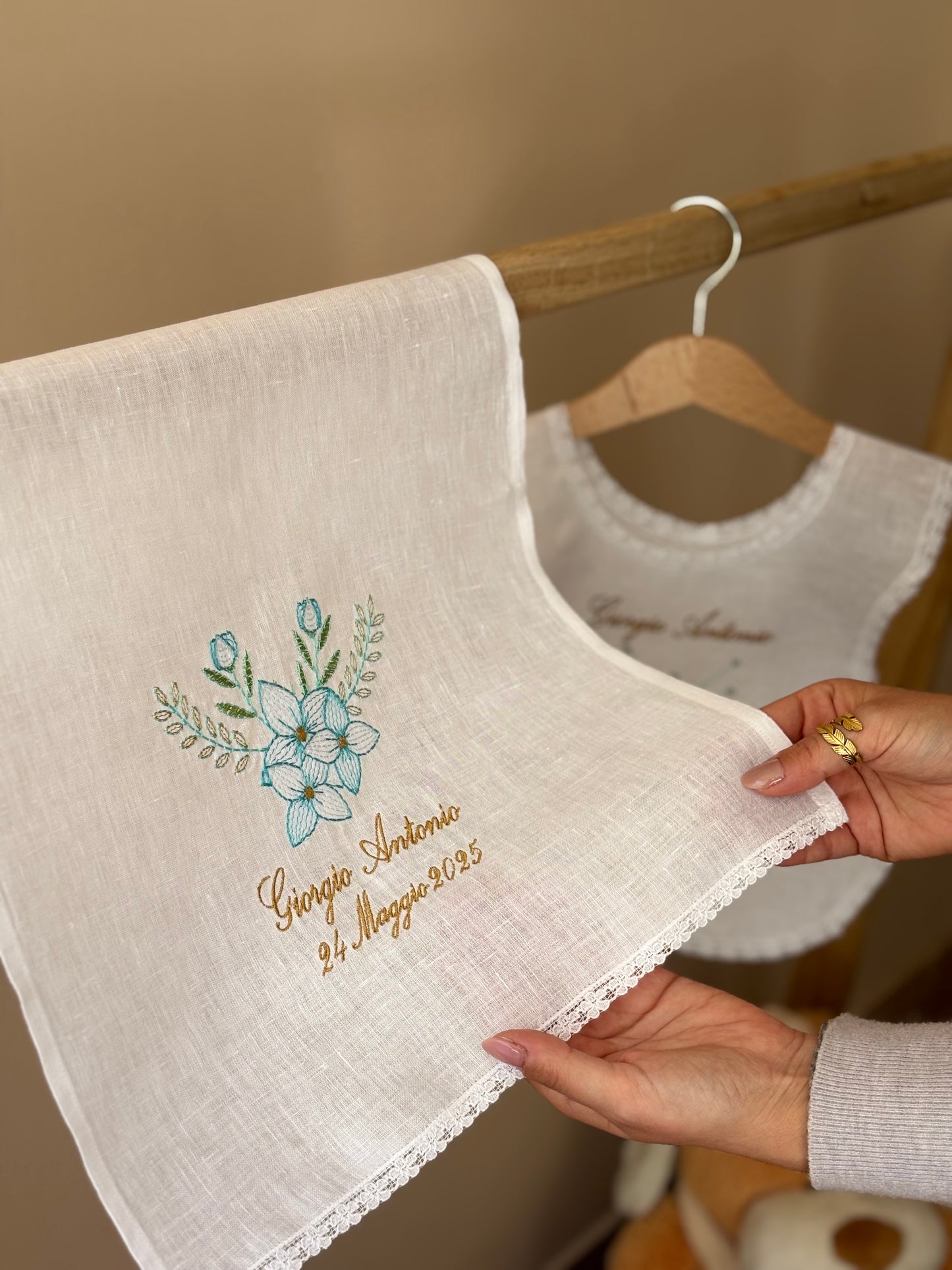 -RICAMO - Asciugamano battesimale Daphne