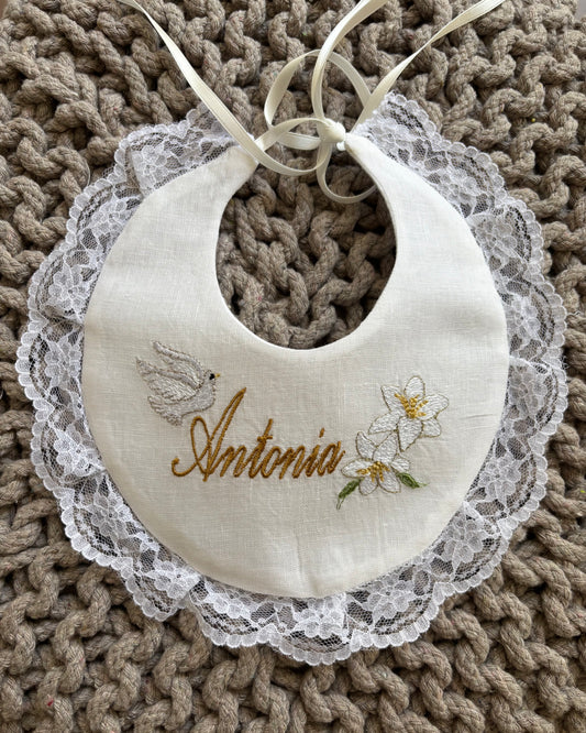 - RICAMO - Bavetta con colomba e gigli