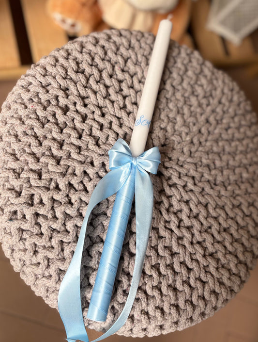 Candela battesimale con iniziali