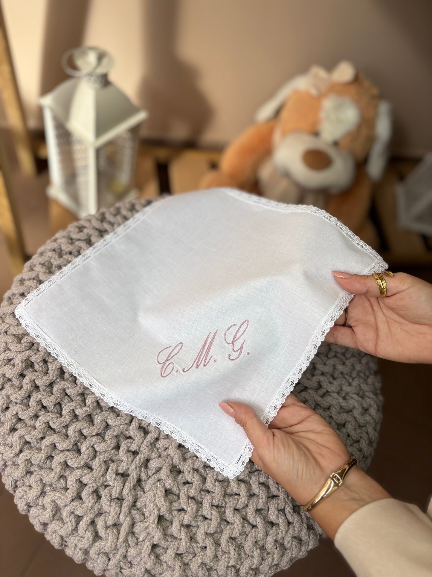 - RICAMO - Fazzoletto battesimale con iniziali ricamate