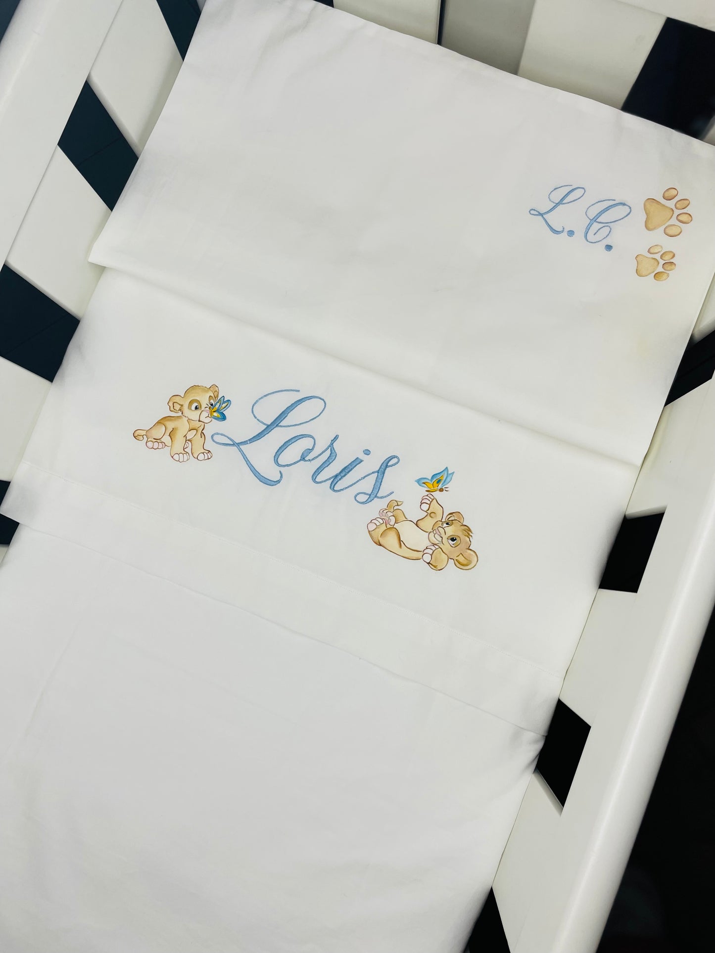 - DIPINTO e RICAMATO - Lenzuolino Simba